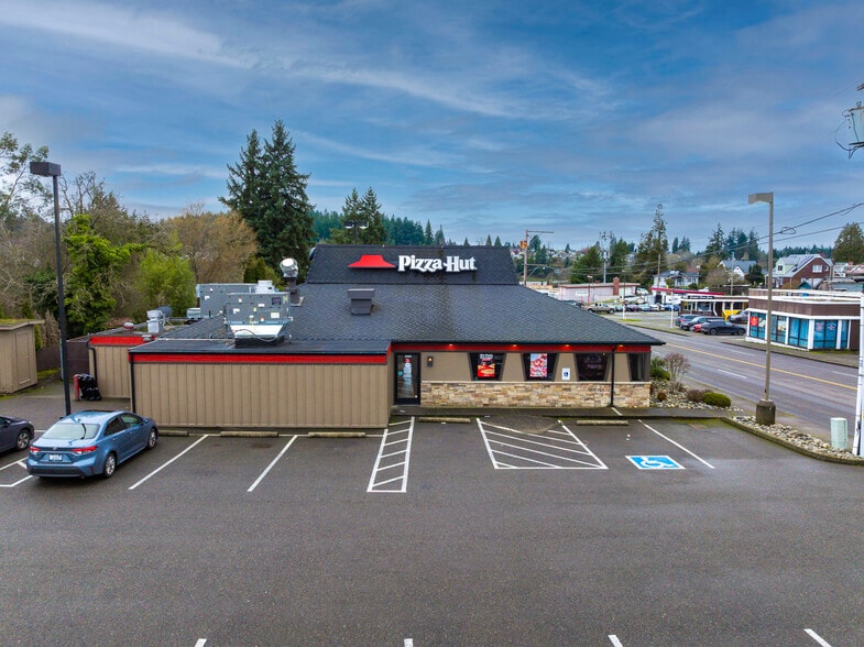 Primary Photo Of 2119 6th St, Bremerton Fast Food For Sale