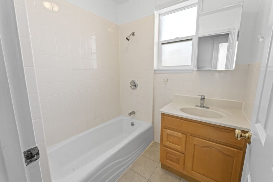 More Photos Of 131 Richland Ave, San Francisco Apartments For Sale