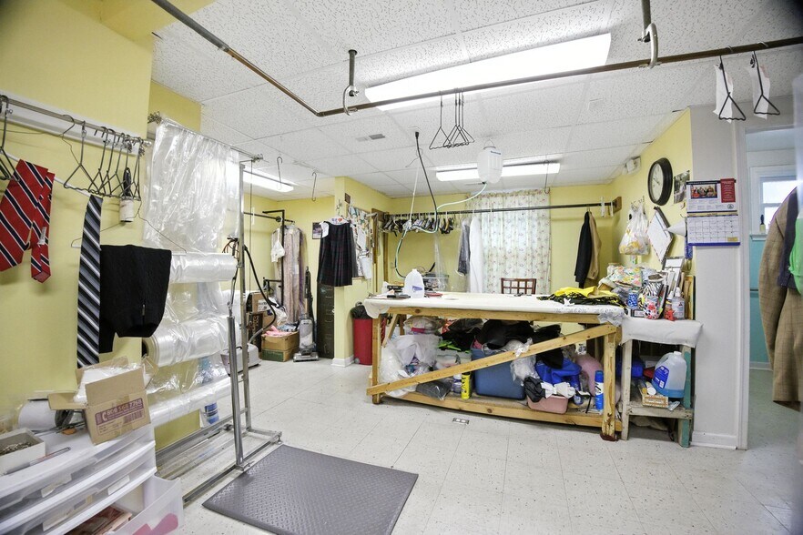 More Photos Of 83 Limekiln Pike, Glenside Storefront Retail Residential For Sale