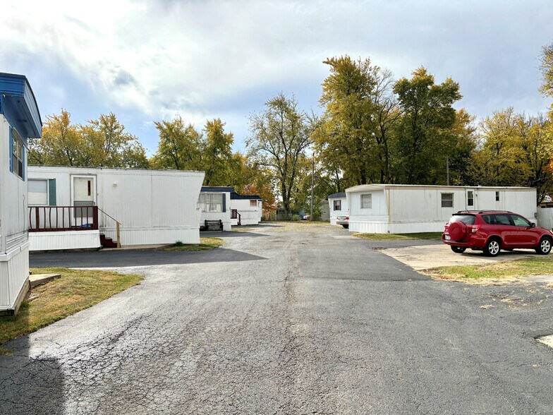 More Photos Of Reagan Drive, Eureka Manufactured Housing Mobile Home Park For Sale