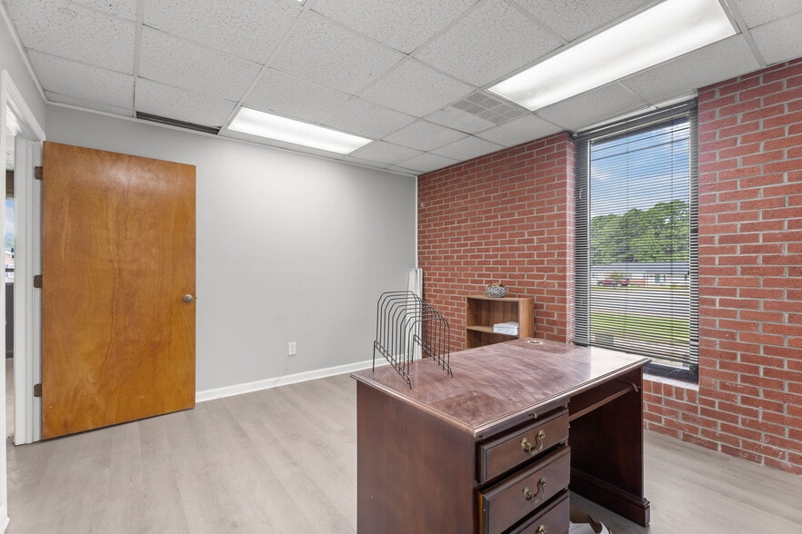 More Photos Of 855 NC Highway 111 S, Goldsboro Warehouse For Sale