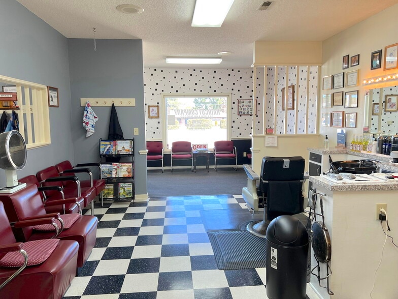 More Photos Of 698 E New Hope Rd, Goldsboro Freestanding For Sale