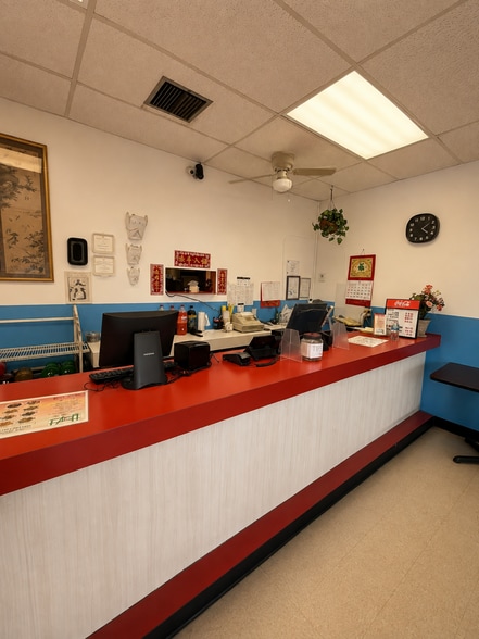 More Photos Of 5750-5784 Okeechobee Blvd, West Palm Beach Unknown For Lease