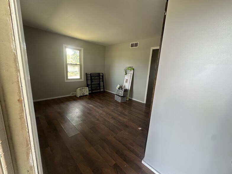 More Photos Of 10291 US Highway 14, Mazomanie Hotel For Sale