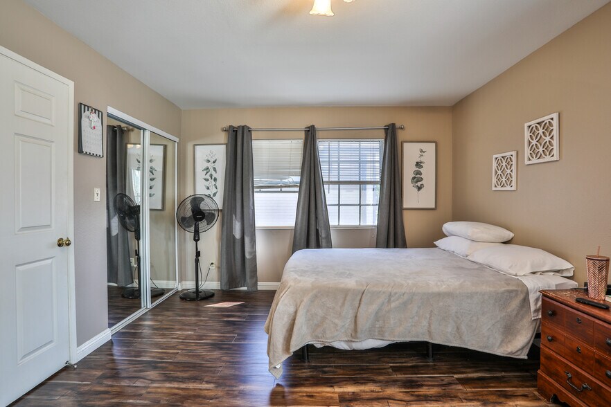 More Photos Of 306 E Foothill Blvd, Glendora Apartments For Sale