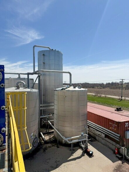 More Photos Of 5640 44th Ave S, Clinton Industrial For Sale
