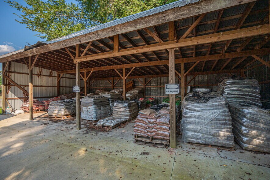 More Photos Of 969 Reepsville Rd, Lincolnton Freestanding For Sale