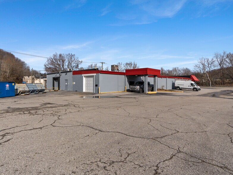 More Photos Of 1419 US Route 60, Huntington Drugstore For Sale