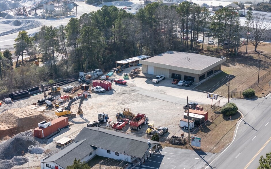 More Photos Of 13201 Veterans Memorial Hwy, Douglasville Industrial For Lease