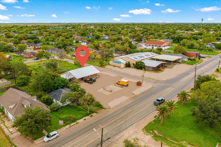 More Photos Of 701 Lincoln Ave, Robstown Convenience Store For Sale