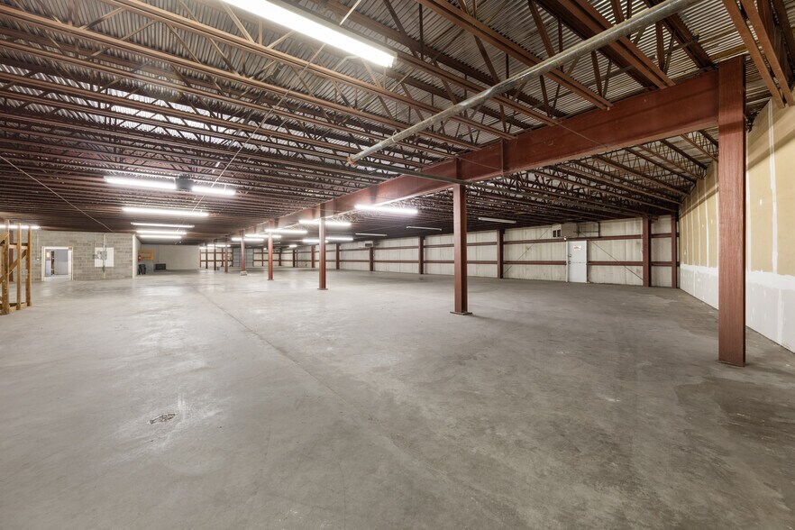 More Photos Of 888 Antler Dr, Casper Warehouse For Sale