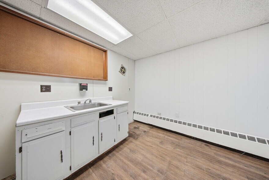More Photos Of 29 Church St, Port Jervis Flex For Sale