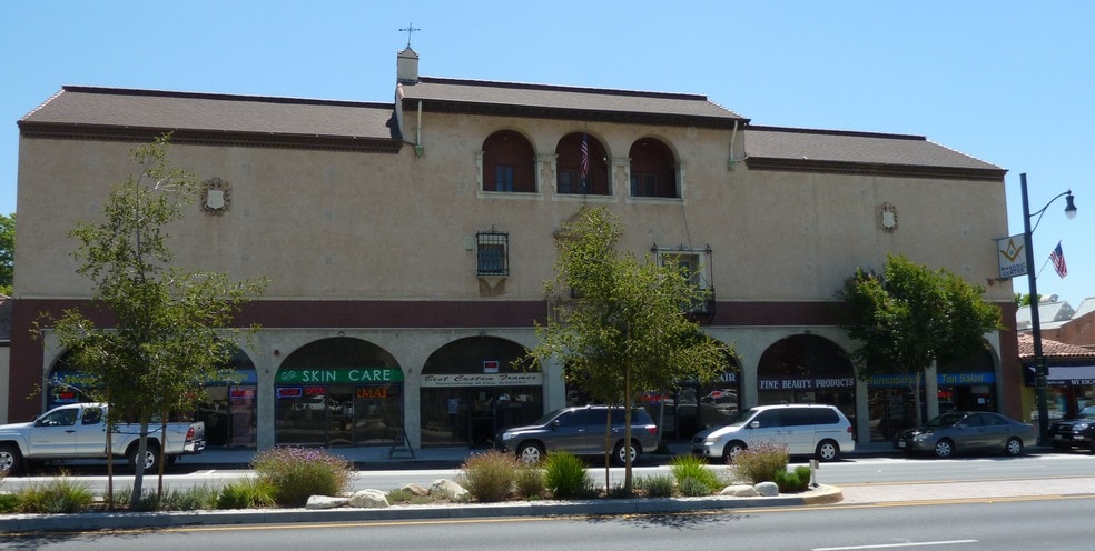 Primary Photo Of 1118-1126 Fair Oaks Ave, South Pasadena Storefront For Lease