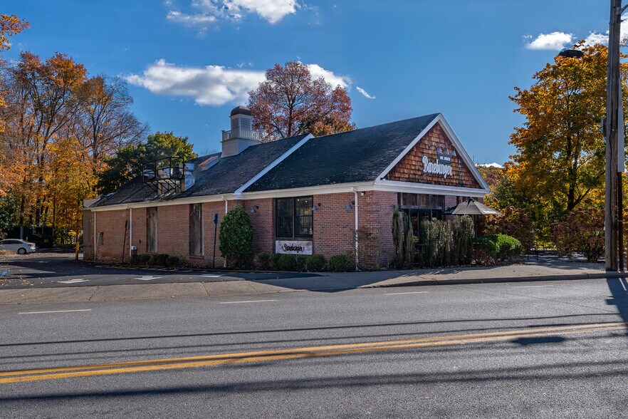 More Photos Of 445 E Main St, Mount Kisco Freestanding For Sale