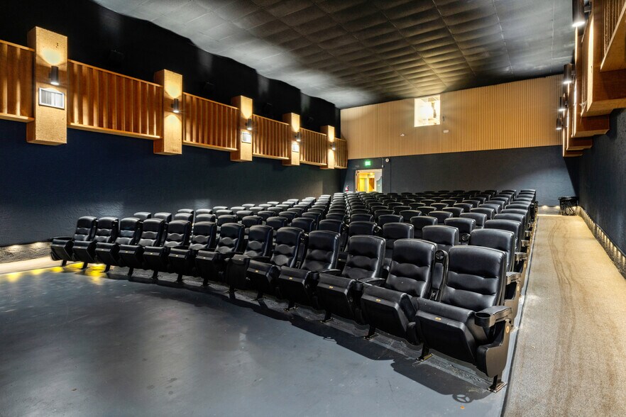 More Photos Of 3750 US Highway 27 N, Sebring General Retail For Lease