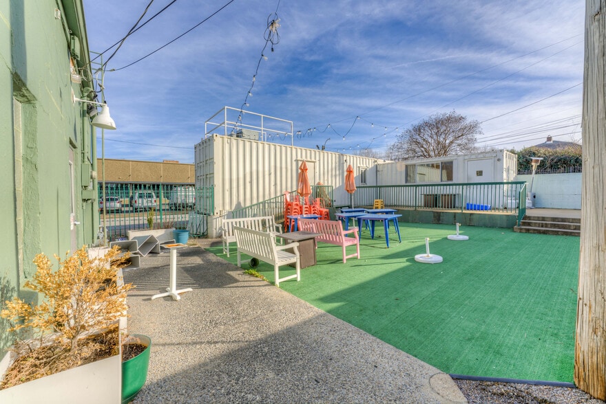 More Photos Of 2655 Broad Ave, Memphis Restaurant For Lease