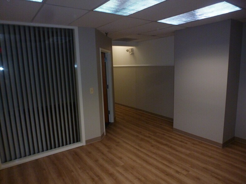 More Photos Of 1415 Hooper Ave, Toms River Office For Lease