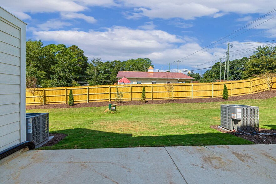 More Photos Of 114 Chella Ct, Sanford Multifamily For Sale