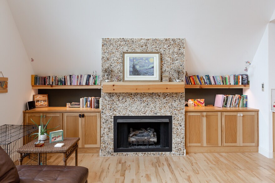 More Photos Of 446724 E 390 Rd, Langley Hotel For Sale