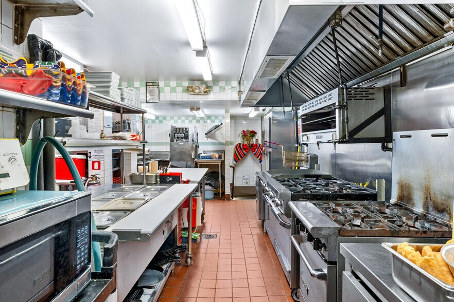More Photos Of 358 W 23rd St, New York Multifamily For Sale