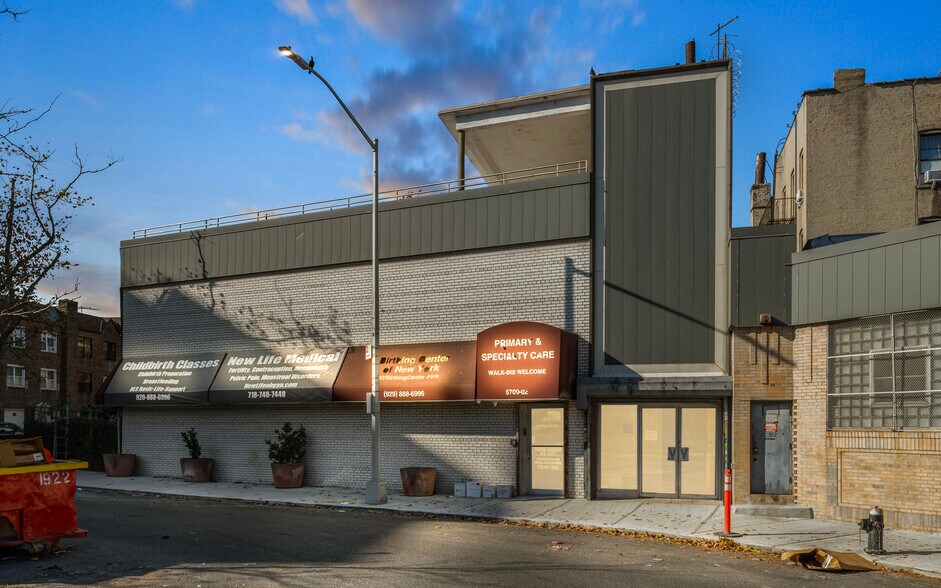 More Photos Of 6700 Third Ave, Brooklyn Flex For Sale