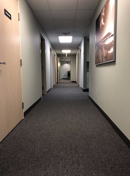 More Photos Of 305 Vine St, New Lenox Medical For Lease