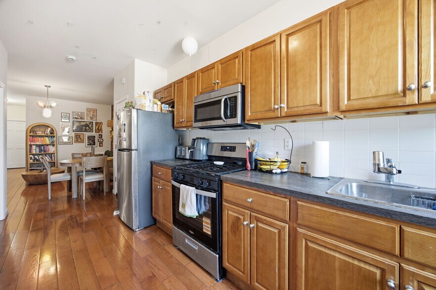 More Photos Of 513 Grand St, Brooklyn Storefront Retail Residential For Sale