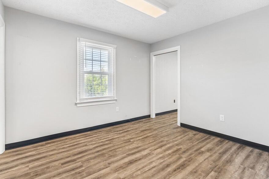 More Photos Of 6200 Fort Ave, Lynchburg Medical For Sale