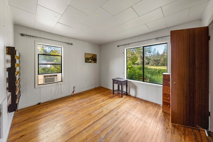 More Photos Of 6531 Lower River Rd, Grants Pass Specialty For Sale