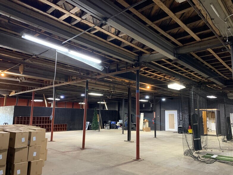 More Photos Of 208 W 2nd St, Siler City Manufacturing For Sale