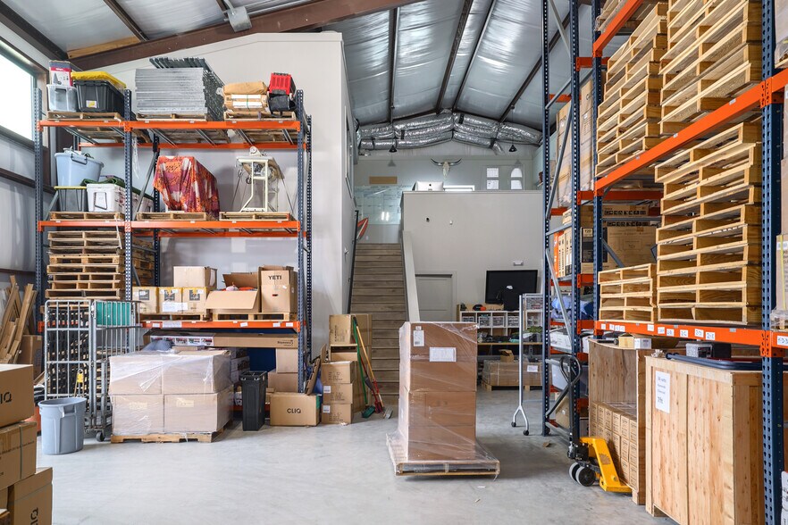 More Photos Of 15210 Fitzhugh Rd, Austin Warehouse For Sale