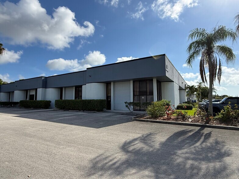 Primary Photo Of 2801-2847 SE Monroe St, Stuart Warehouse For Lease