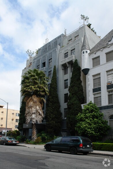 More Photos Of 512 S Hobart Blvd, Los Angeles Apartments For Sale