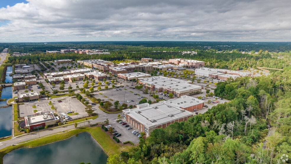 More Photos Of 710 Military Cutoff Rd, Wilmington Medical For Sale
