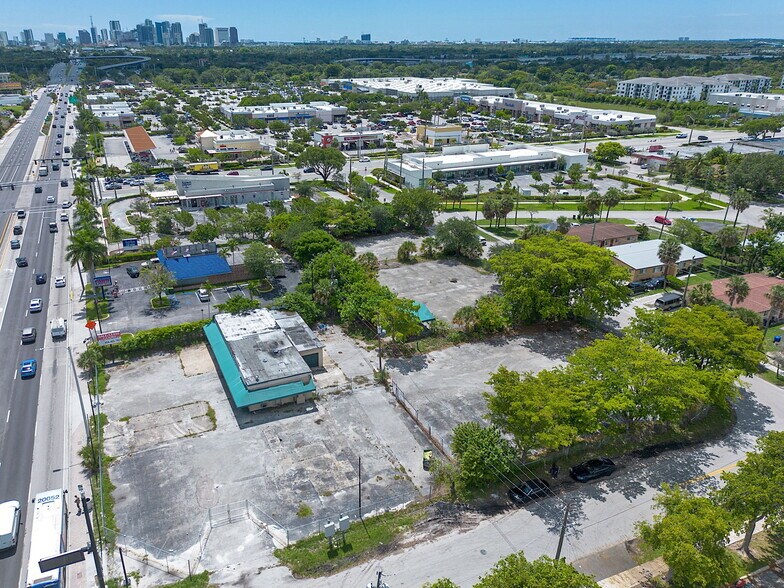 More Photos Of 2790 Broward Blvd, Fort Lauderdale General Retail For Sale
