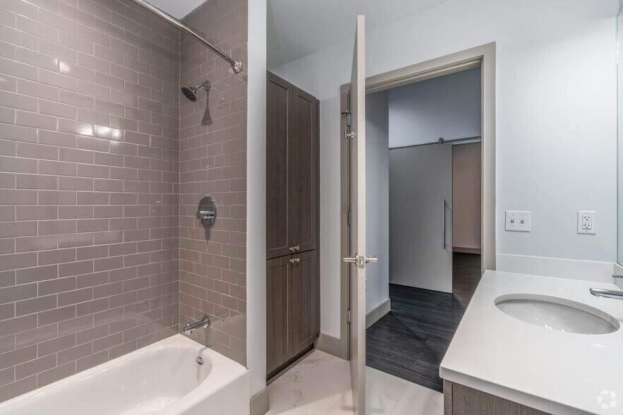 More Photos Of 1112-1128 Chestnut St, Philadelphia Apartments For Lease