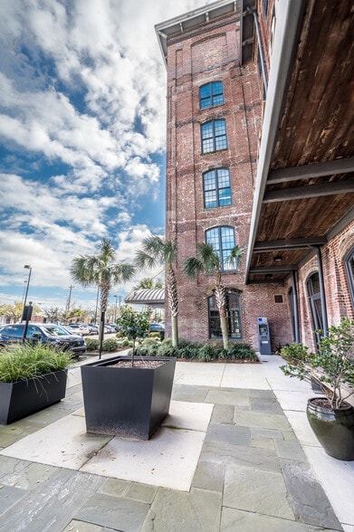 More Photos Of 701 E Bay St, Charleston Office Residential For Lease