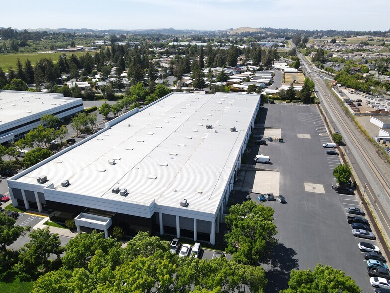 Primary Photo Of 775 Southpoint Blvd, Petaluma Warehouse For Lease