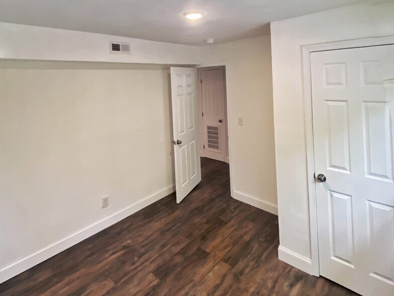 2421 Bolton St, Norfolk, VA 23504 Apartments For Sale