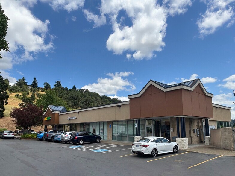 Primary Photo Of 1885 Blankenship Rd, West Linn General Retail For Lease