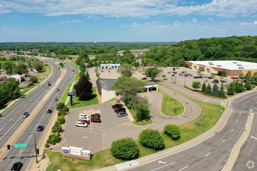 More Photos Of 7200 80th St S, Cottage Grove Bank For Lease