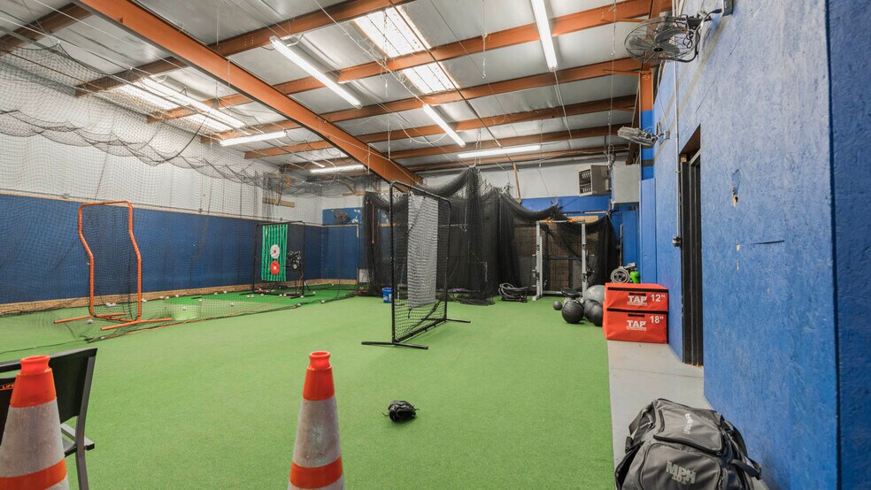 More Photos Of 12927 Plaza Dr, Richmond Light Manufacturing For Lease