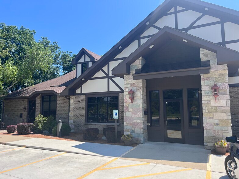 More Photos Of 9809 39th Ave, Pleasant Prairie Medical For Sale