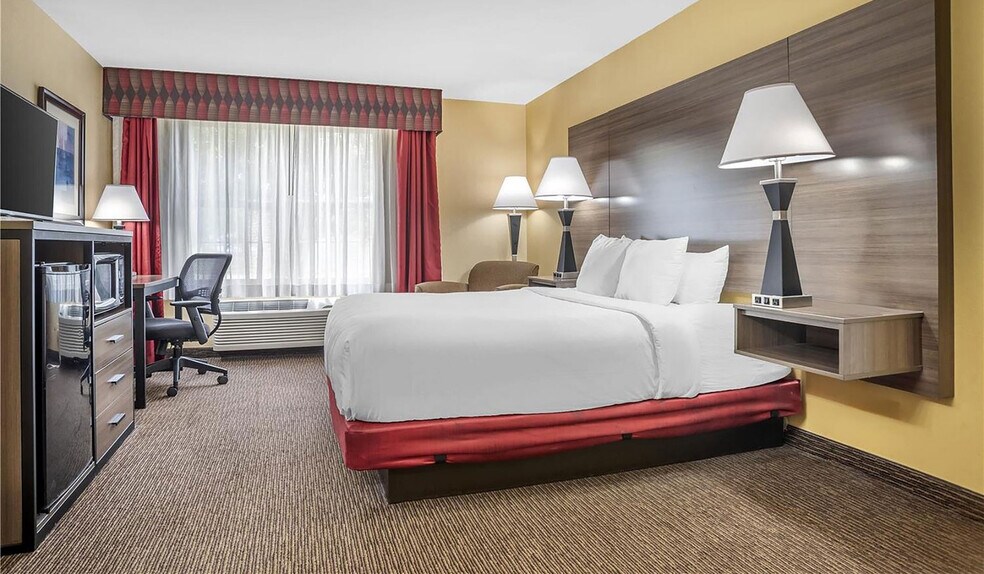 More Photos Of 5041 Academy Ln, Bessemer Hotel For Sale