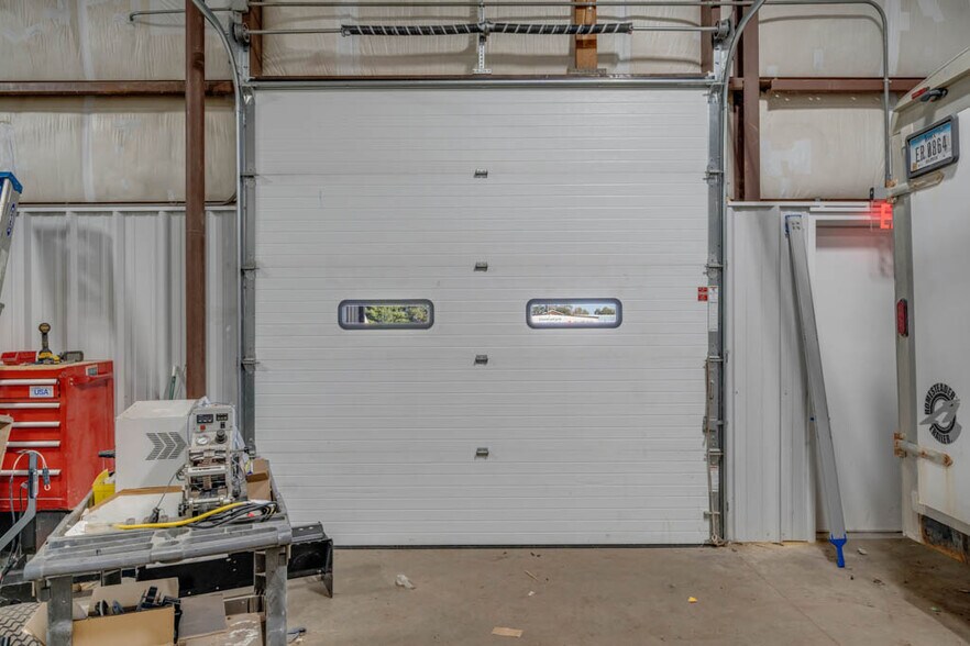 More Photos Of 1106 N 10th St, Winterset Flex For Sale