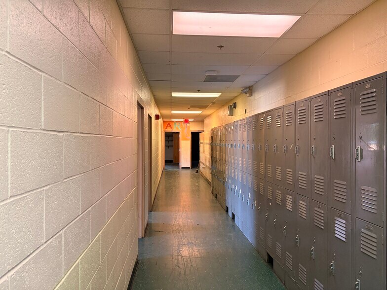 More Photos Of 1151 Flat Shoals Rd SE, Conyers Light Distribution For Lease