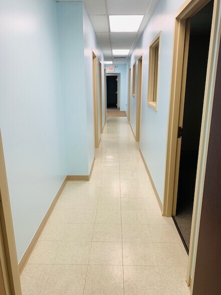 More Photos Of 329 Pine St, Williamsport Office For Lease