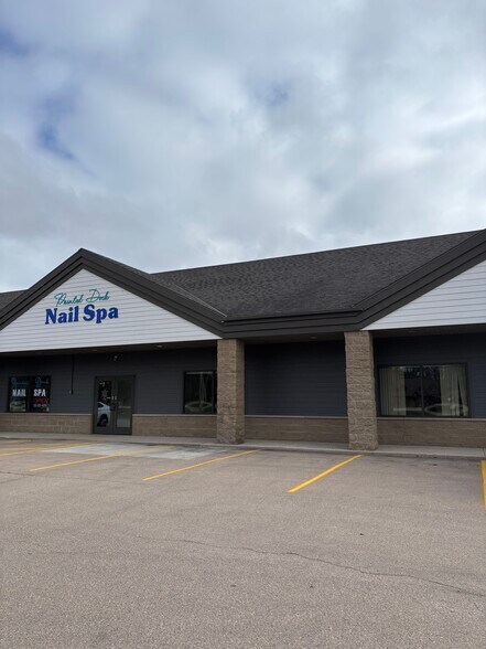 More Photos Of 200 Golfview Rd, Cecil Storefront Retail Office For Lease