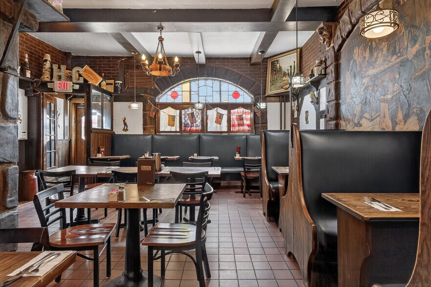 More Photos Of 671-673 Broadway, Bayonne Bar For Sale