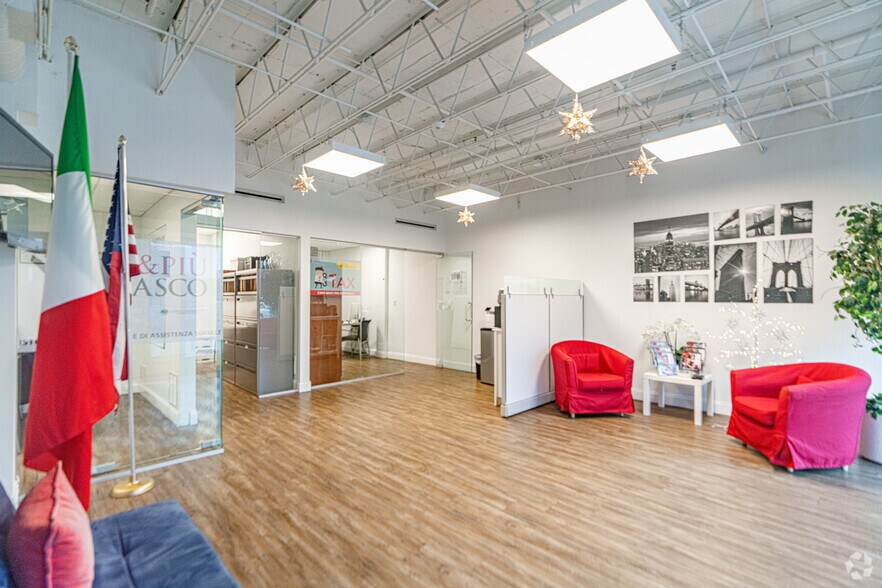 More Photos Of 2755 E Oakland Park Blvd, Fort Lauderdale Office For Lease